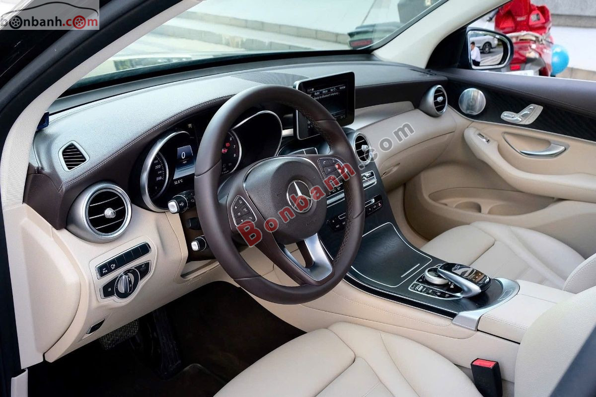 Bán ô tô Mercedes Benz GLC 300 4Matic - 2017 - xe cũ
