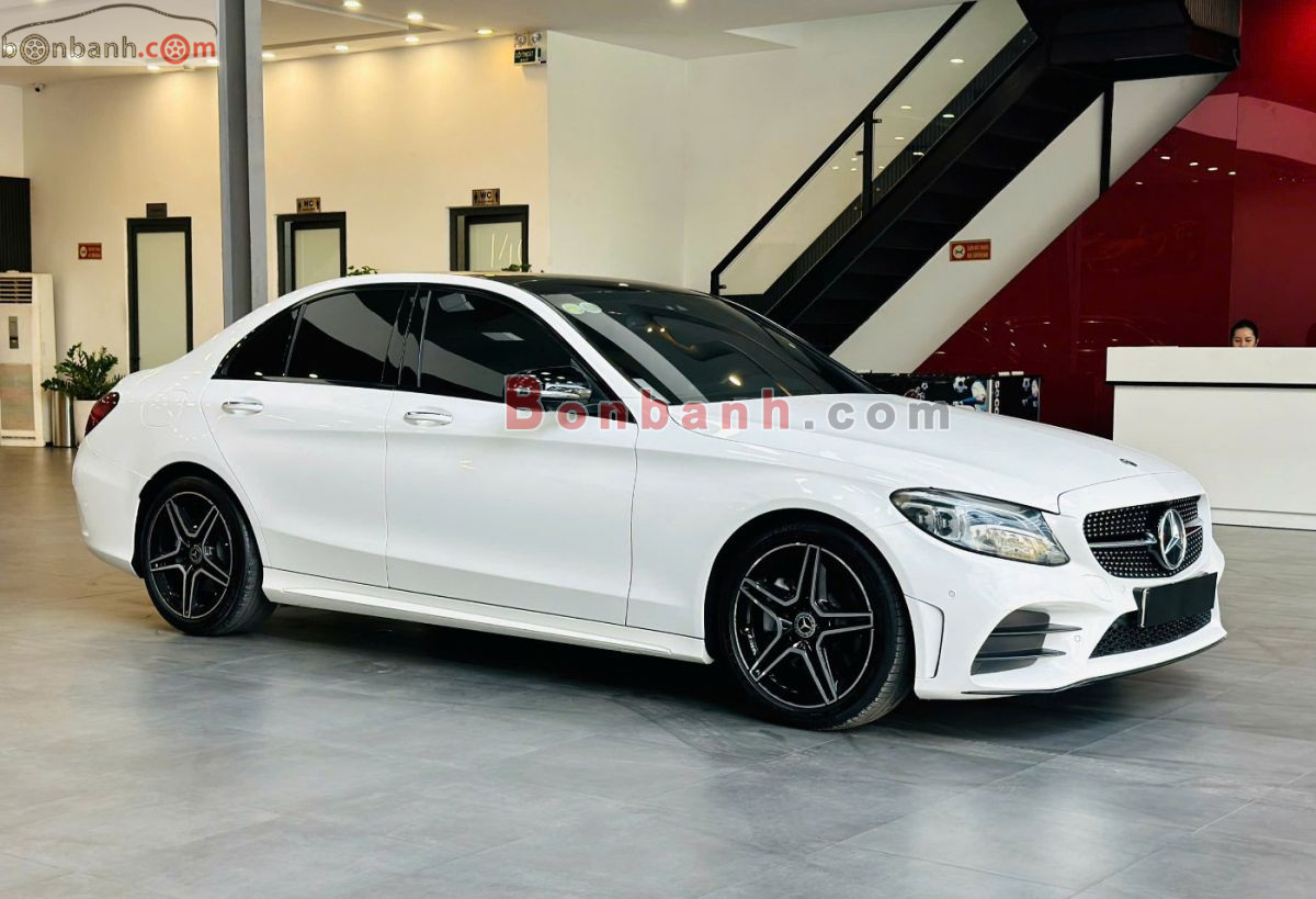 Bán ô tô Mercedes Benz C class C300 AMG - 2021 - xe cũ