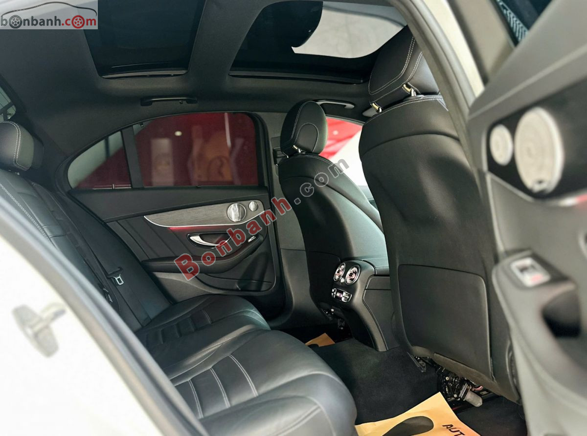 Bán ô tô Mercedes Benz C class C300 AMG - 2021 - xe cũ
