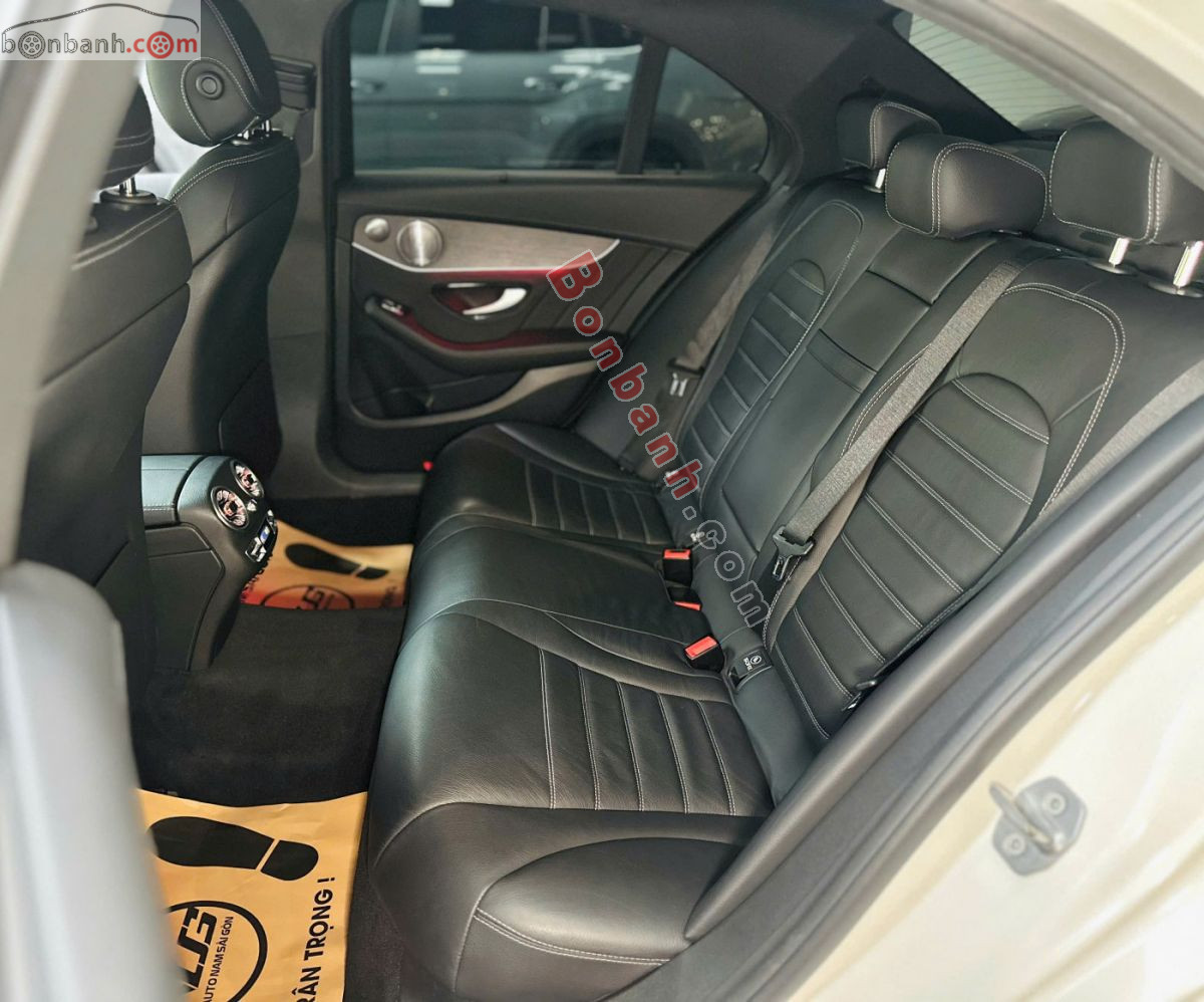 Bán ô tô Mercedes Benz C class C300 AMG - 2021 - xe cũ