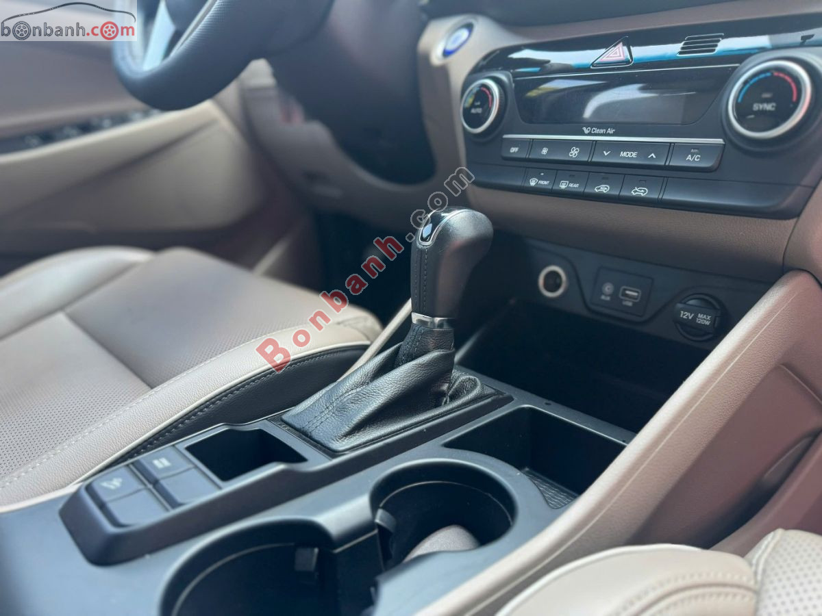 Bán ô tô Hyundai Tucson 2.0 AT Tiêu chuẩn - 2021 - xe cũ