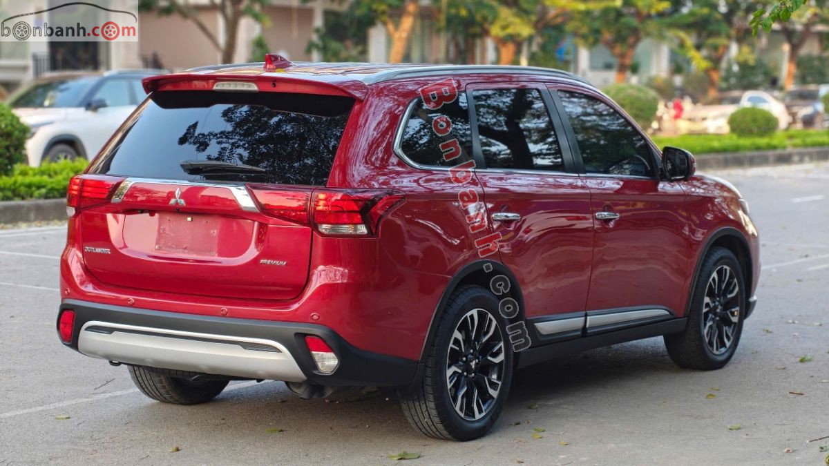 Bán ô tô Mitsubishi Outlander Premium 2.0 CVT - 2021 - xe cũ