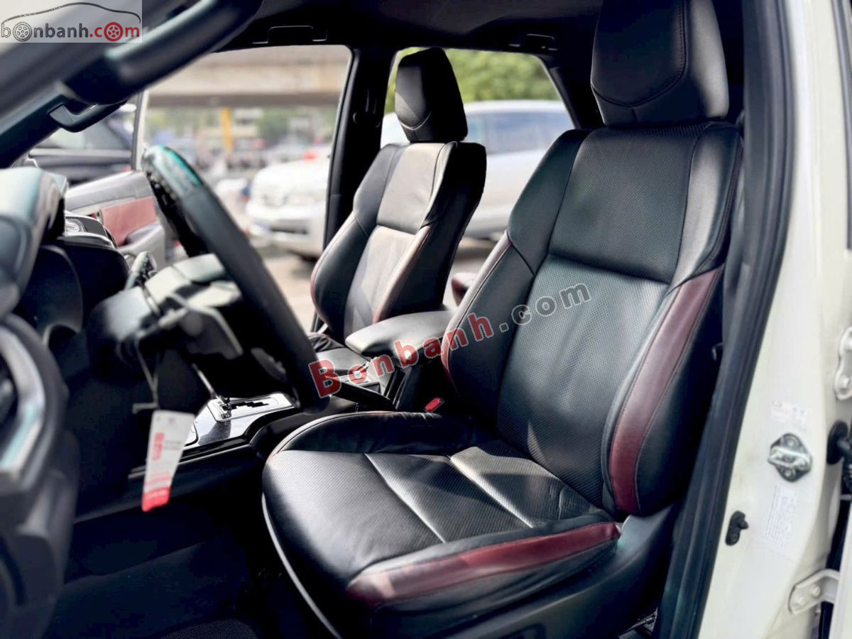 Bán ô tô Toyota Fortuner 2.4G 4x2 AT Legender - 2021 - xe cũ