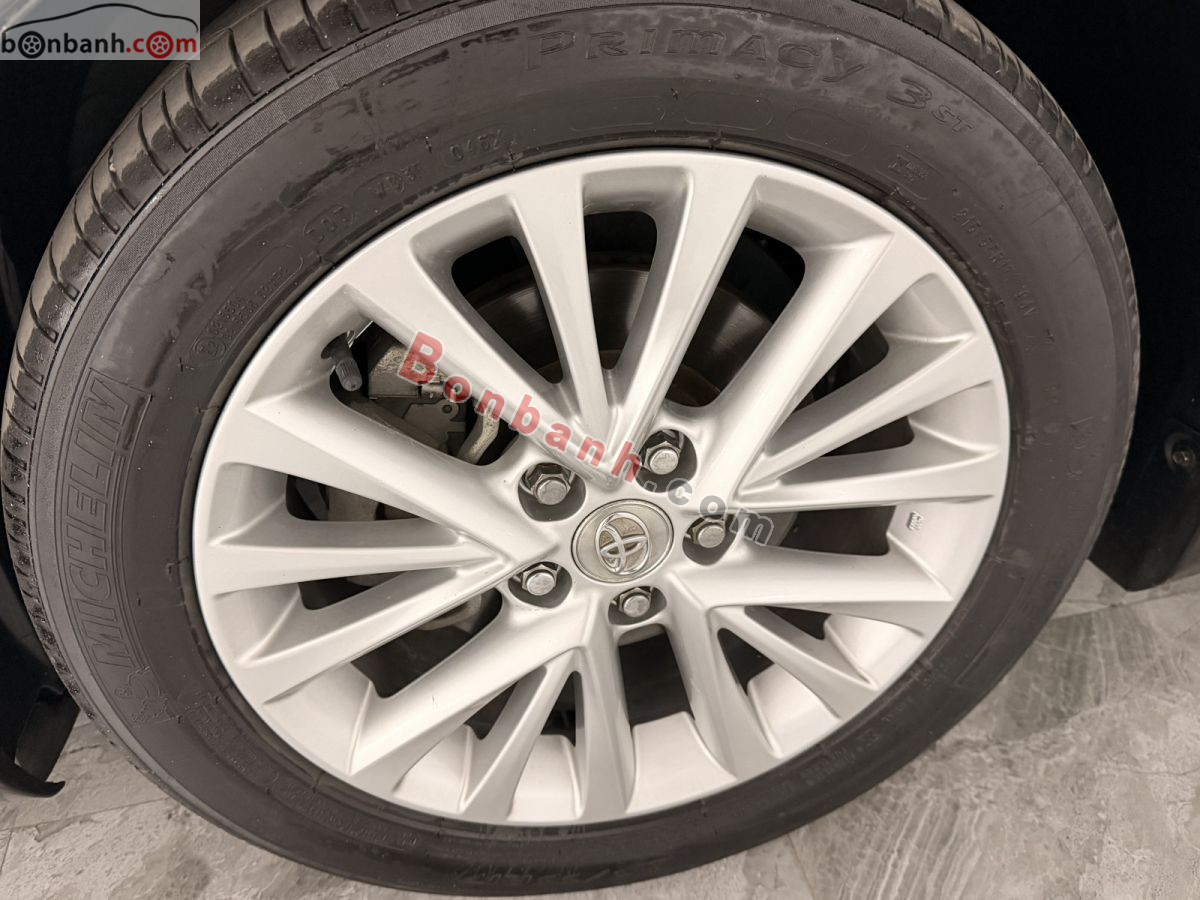 Bán ô tô Toyota Camry 2.0E - 2018 - xe cũ