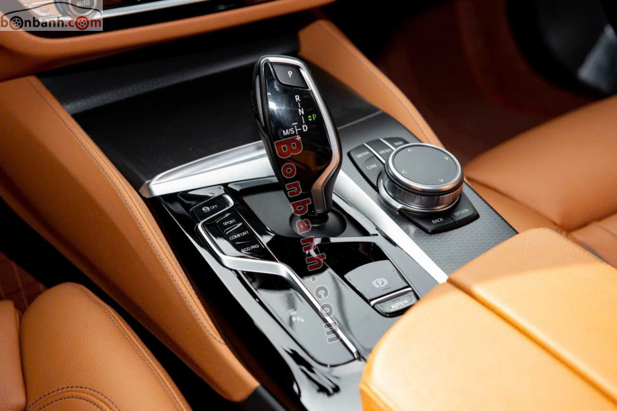 Bán ô tô BMW 5 Series 520i M Sport - 2022 - xe cũ