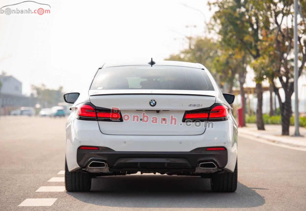 Bán ô tô BMW 5 Series 520i M Sport - 2022 - xe cũ