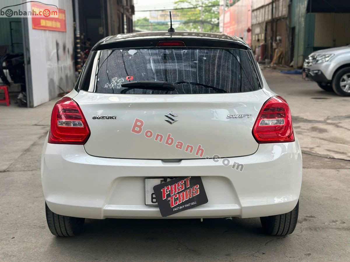 Bán ô tô Suzuki Swift GLX 1.2 AT - 2022 - xe cũ