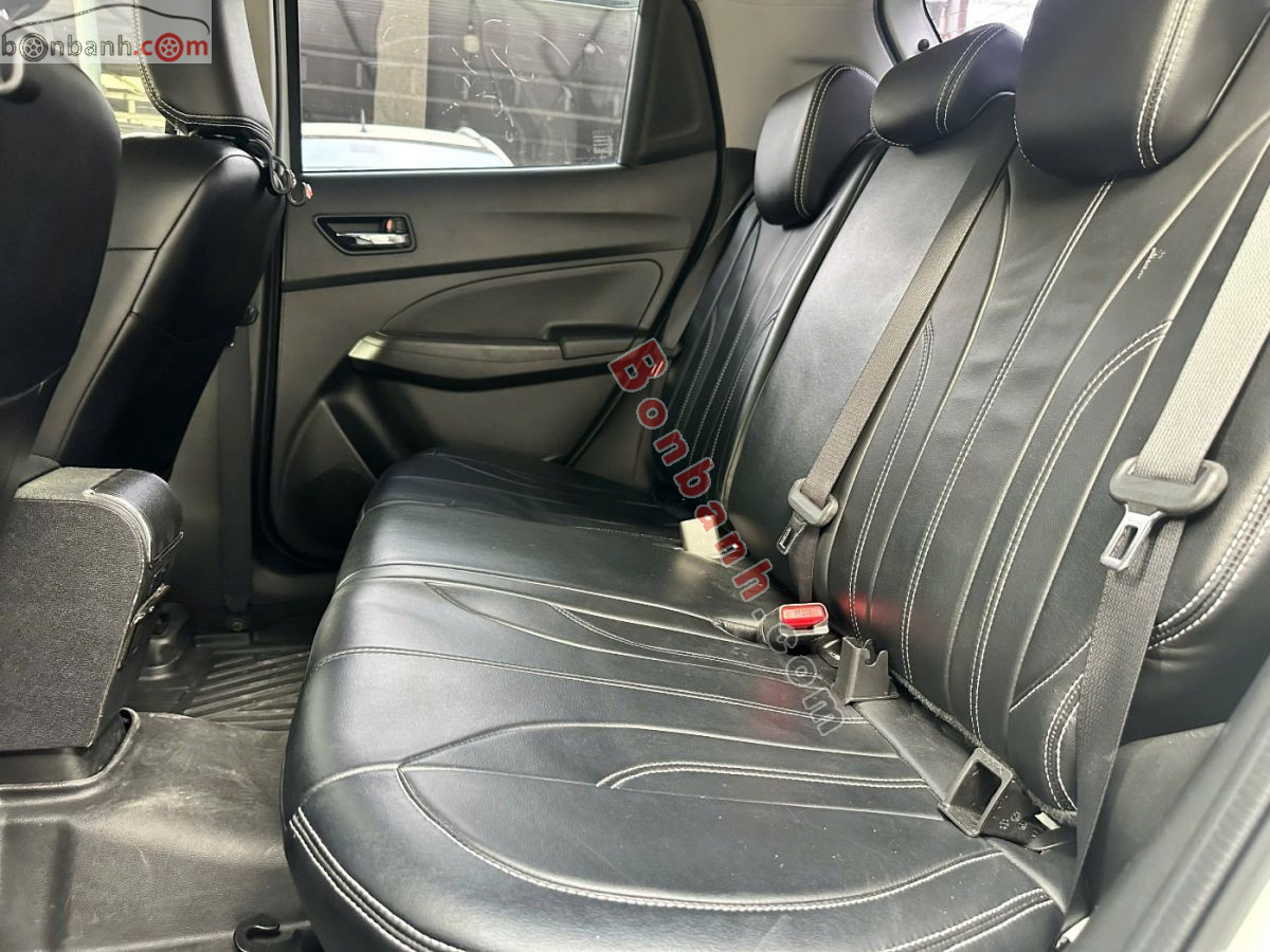 Bán ô tô Suzuki Swift GLX 1.2 AT - 2022 - xe cũ