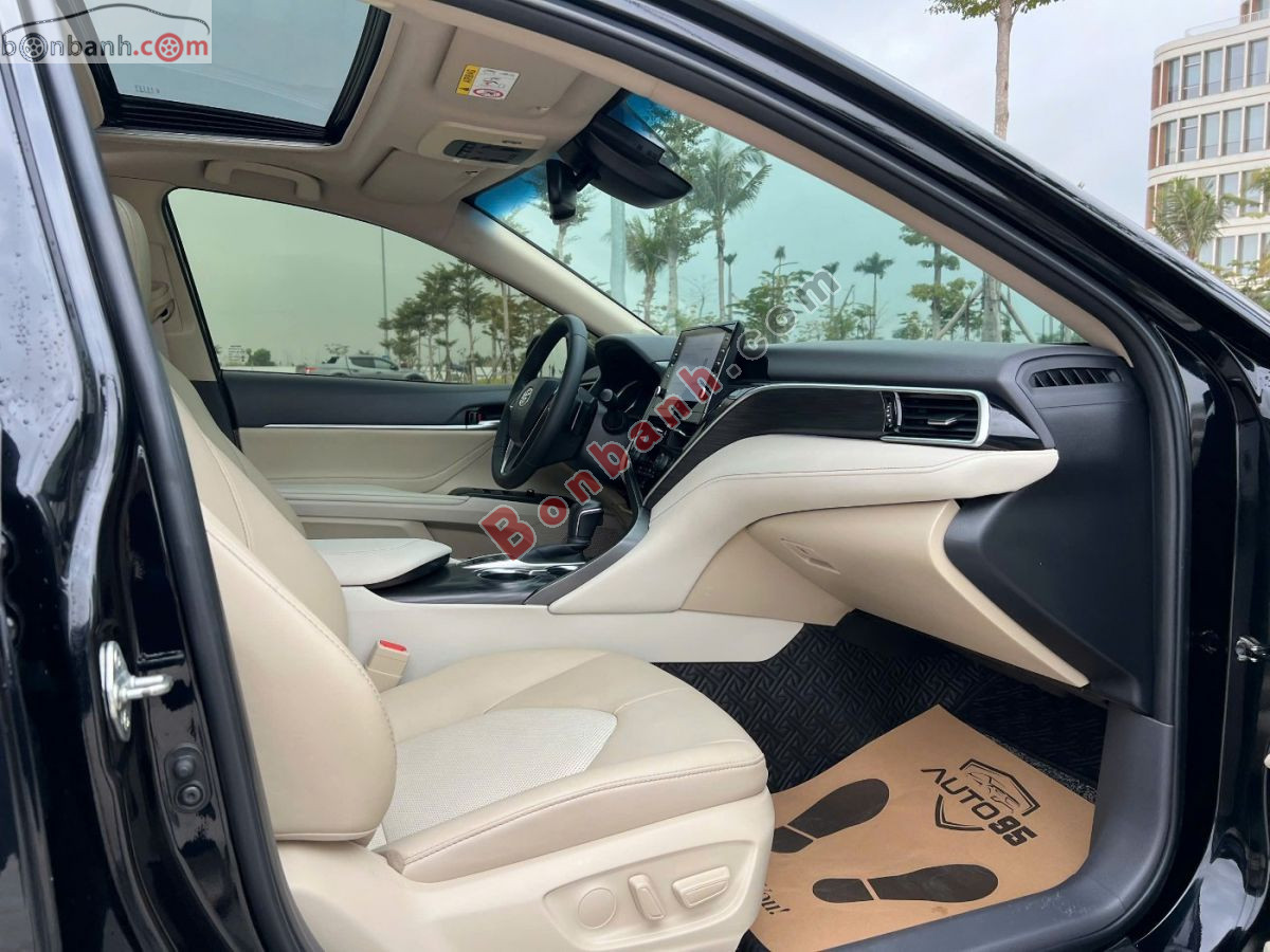 Bán ô tô Toyota Camry 2.0Q - 2022 - xe cũ