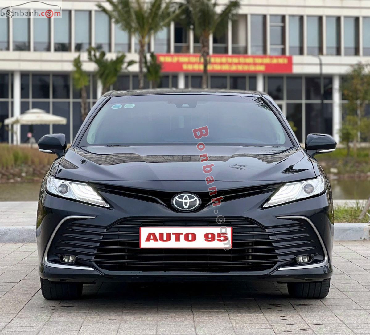 Bán ô tô Toyota Camry 2.0Q - 2022 - xe cũ
