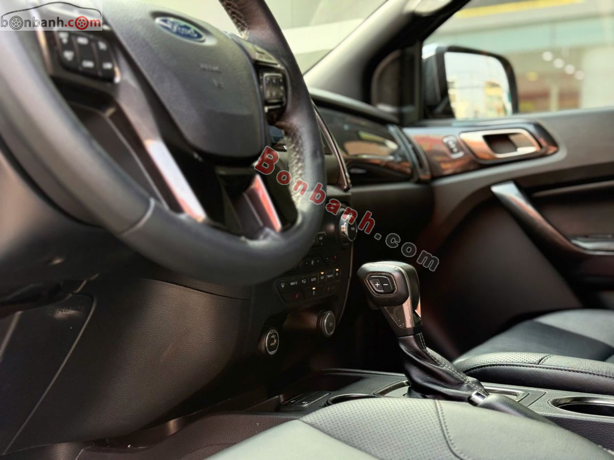 Bán ô tô Ford Everest Titanium 2.0L 4x2 AT - 2020 - xe cũ