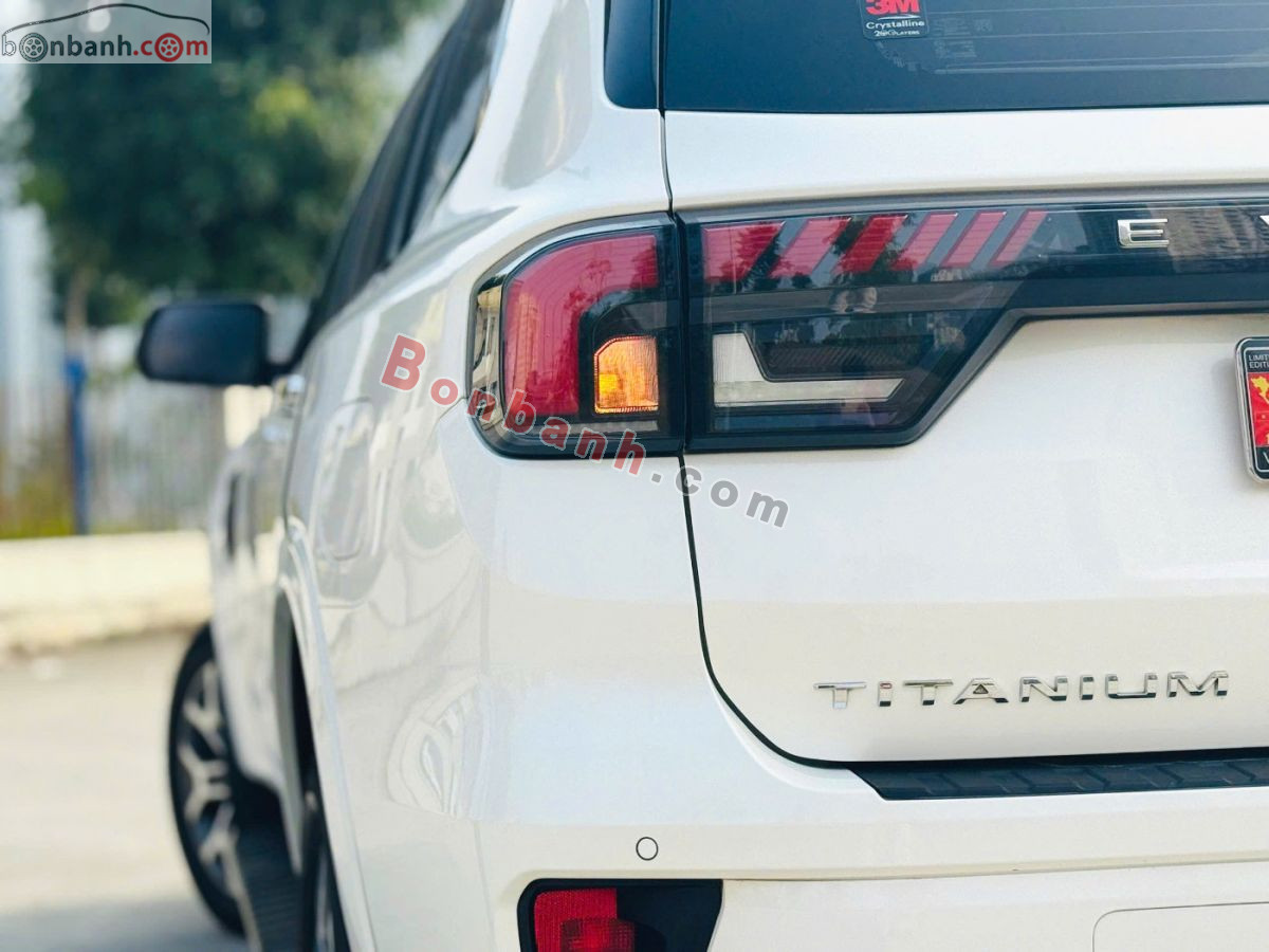 Bán ô tô Ford Everest Titanium 2.0L 4x2 AT - 2022 - xe cũ