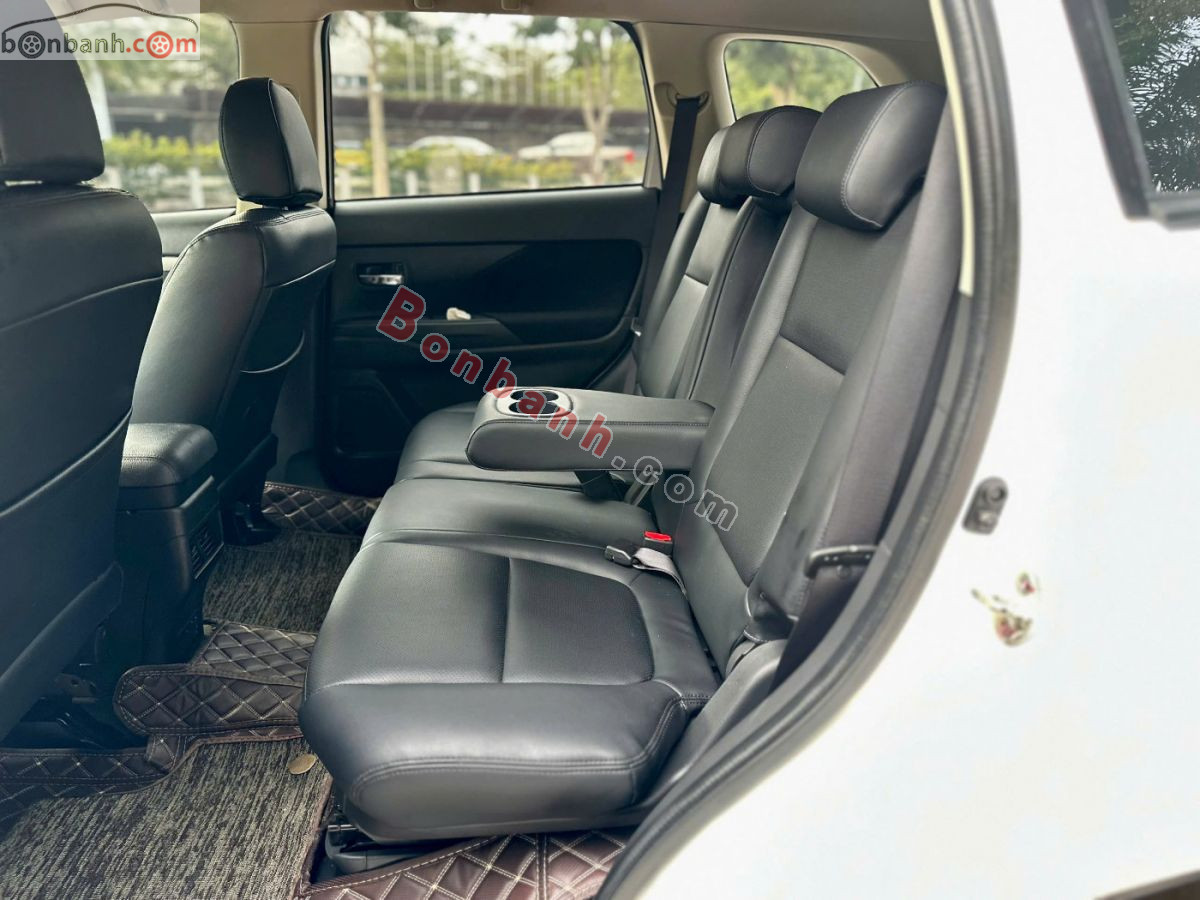 Bán ô tô Mitsubishi Outlander 2.0 CVT - 2019 - xe cũ