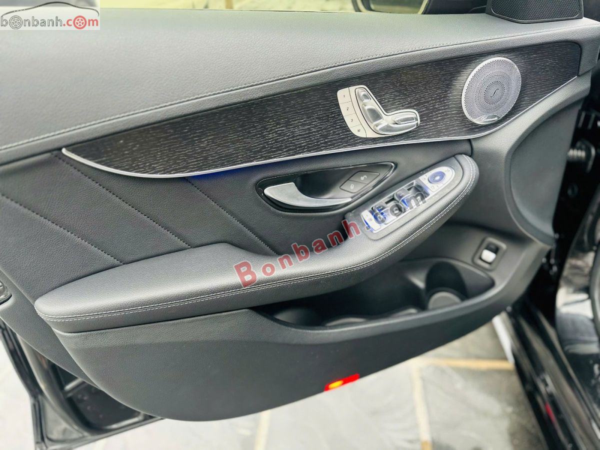 Bán ô tô Mercedes Benz C class C300 AMG - 2020 - xe cũ