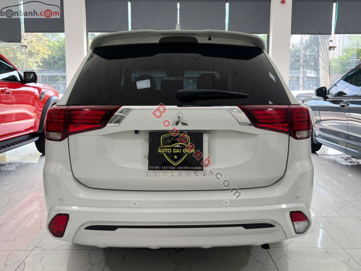 Bán ô tô Mitsubishi Outlander 2.0 CVT - 2022 - xe cũ