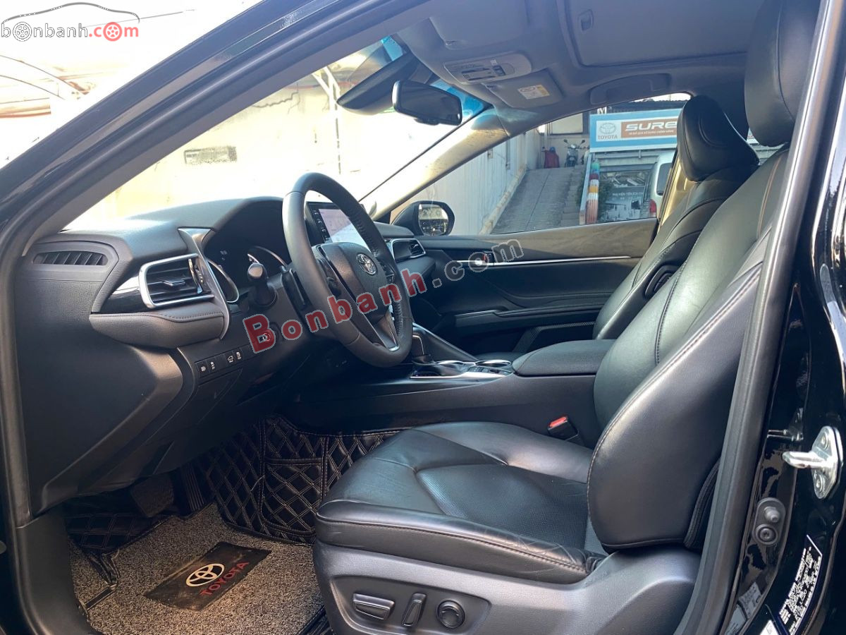 Bán ô tô Toyota Camry 2.0Q - 2022 - xe cũ
