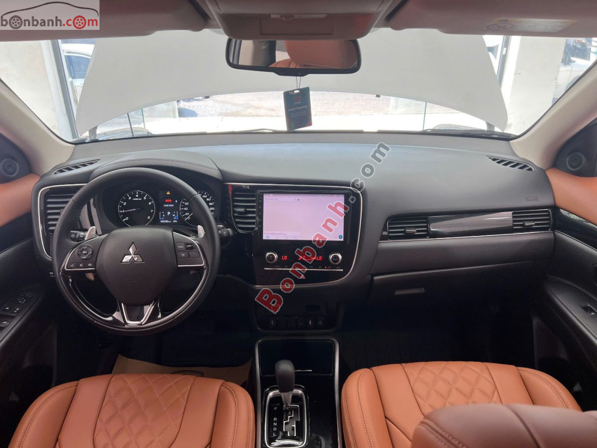 Bán ô tô Mitsubishi Outlander 2.0 CVT - 2022 - xe cũ