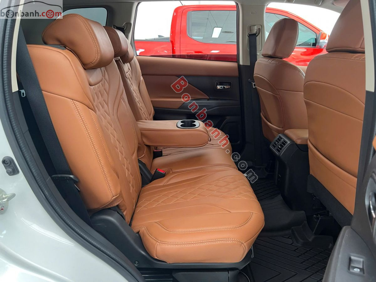 Bán ô tô Mitsubishi Outlander 2.0 CVT - 2022 - xe cũ