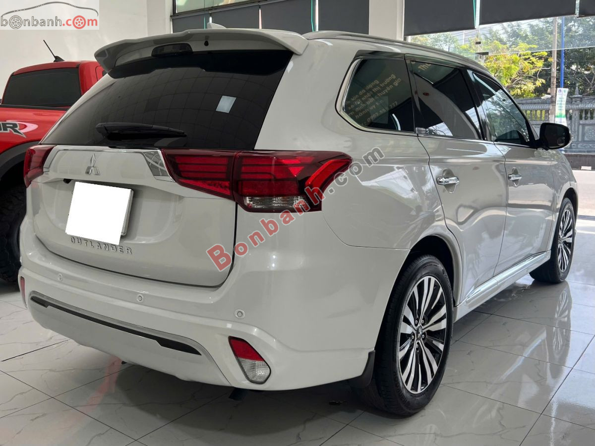 Bán ô tô Mitsubishi Outlander 2.0 CVT - 2022 - xe cũ