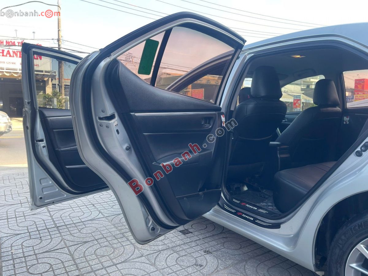 Bán ô tô Toyota Corolla altis 1.8G AT - 2017 - xe cũ