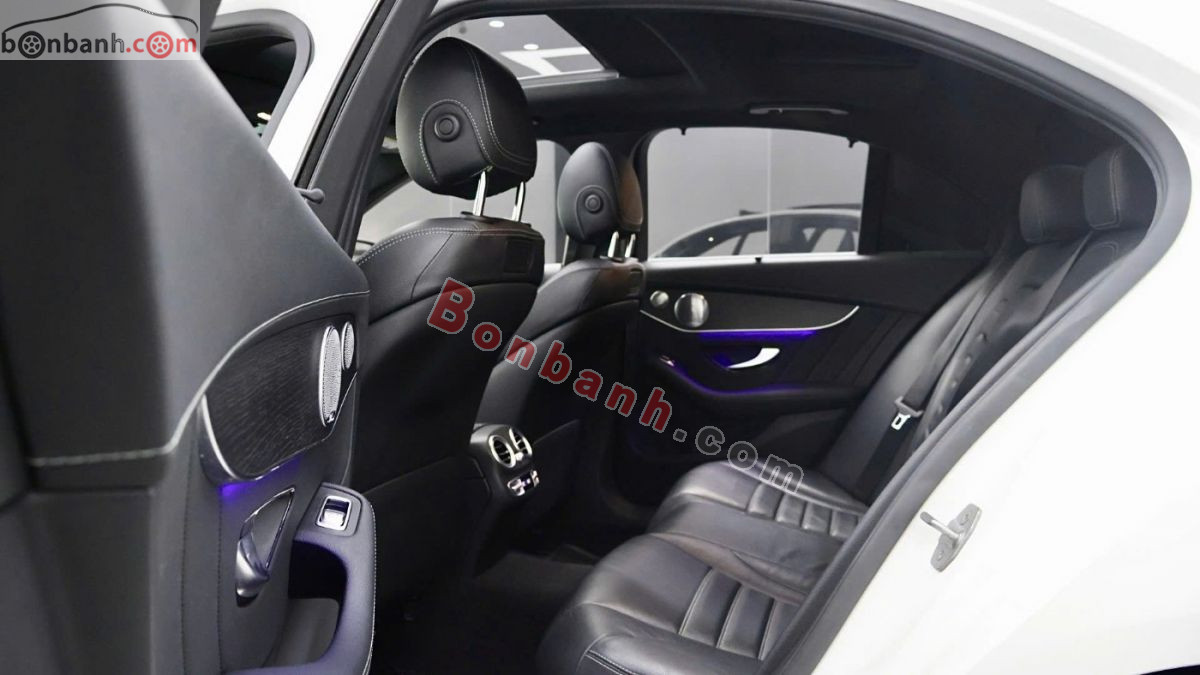 Bán ô tô Mercedes Benz C class C300 AMG - 2021 - xe cũ