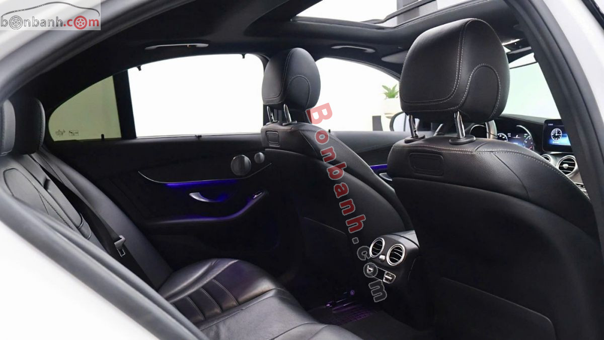 Bán ô tô Mercedes Benz C class C300 AMG - 2021 - xe cũ