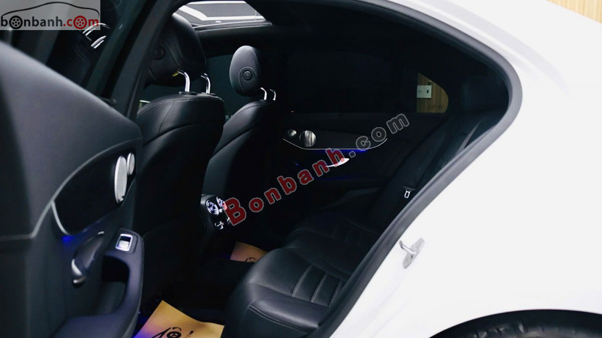 Bán ô tô Mercedes Benz C class C300 AMG - 2021 - xe cũ