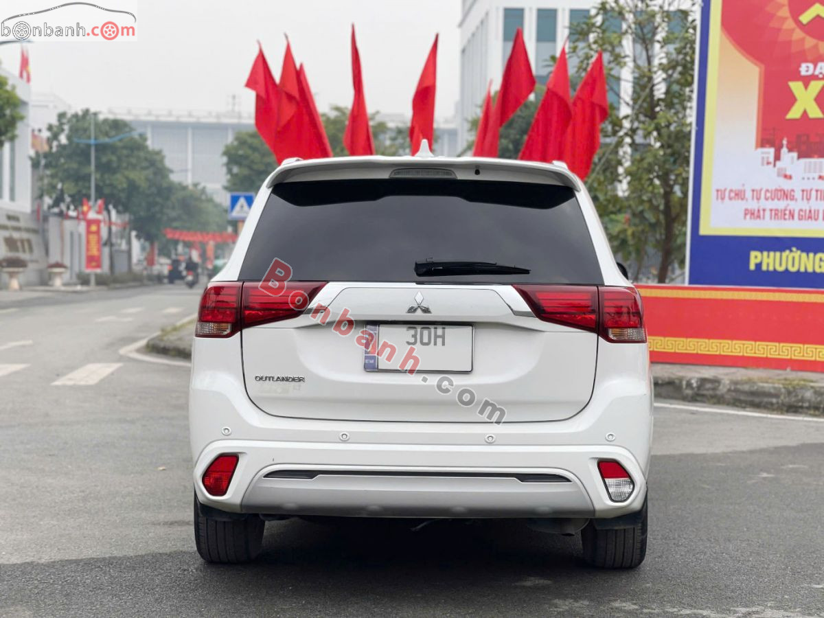 Bán ô tô Mitsubishi Outlander Premium 2.0 CVT - 2022 - xe cũ