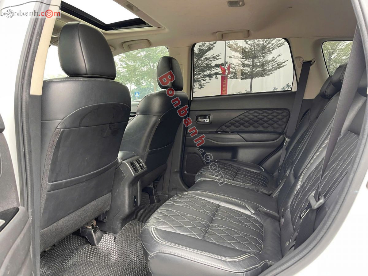 Bán ô tô Mitsubishi Outlander Premium 2.0 CVT - 2022 - xe cũ