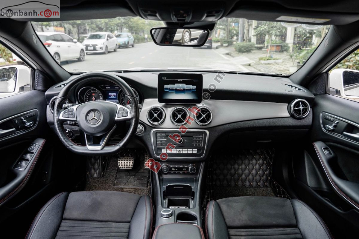 Bán ô tô Mercedes Benz GLA class GLA 250 4Matic - 2018 - xe cũ