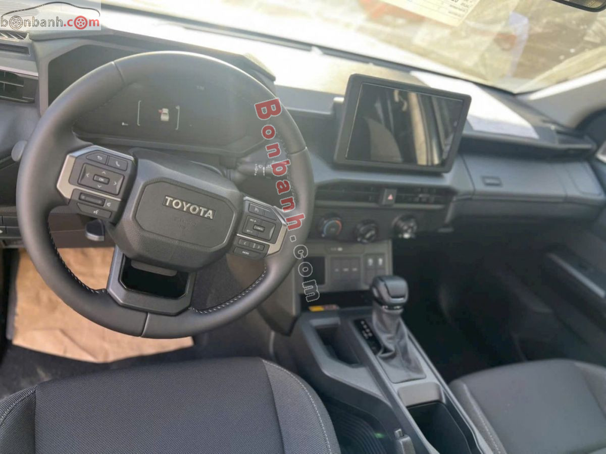 Bán ô tô Toyota Hilux Pro 2.8L 4x2 AT - 2026 - xe mới