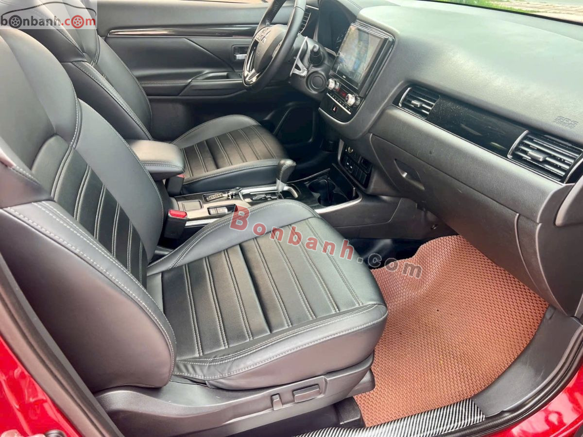 Bán ô tô Mitsubishi Outlander 2.0 CVT - 2022 - xe cũ