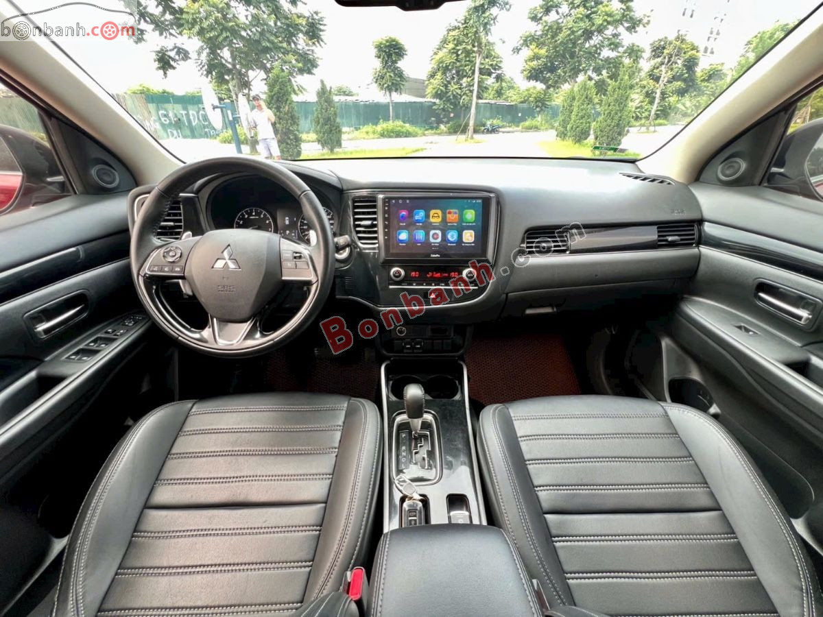 Bán ô tô Mitsubishi Outlander 2.0 CVT - 2022 - xe cũ