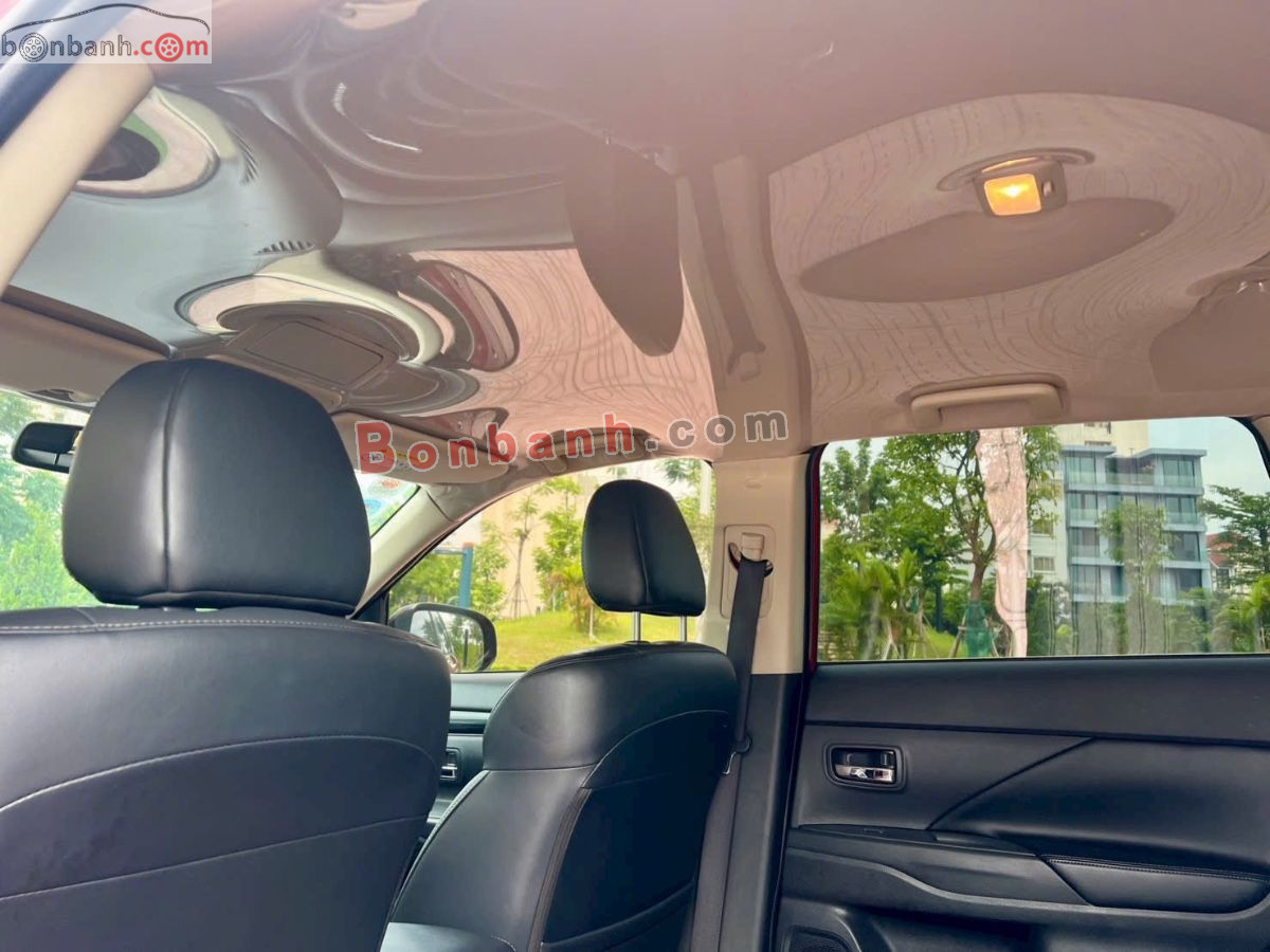 Bán ô tô Mitsubishi Outlander 2.0 CVT - 2022 - xe cũ