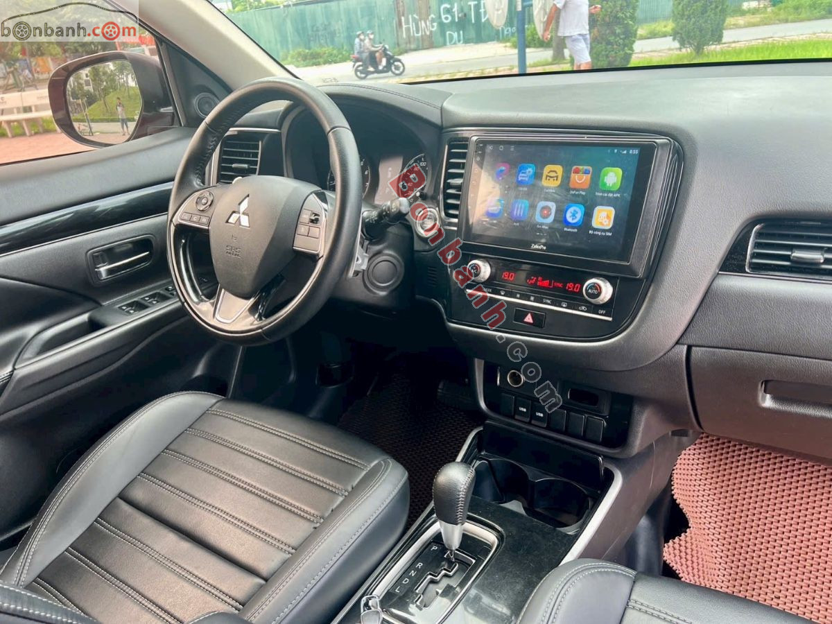 Bán ô tô Mitsubishi Outlander 2.0 CVT - 2022 - xe cũ