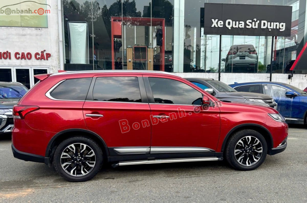 Bán ô tô Mitsubishi Outlander Premium 2.0 CVT - 2021 - xe cũ
