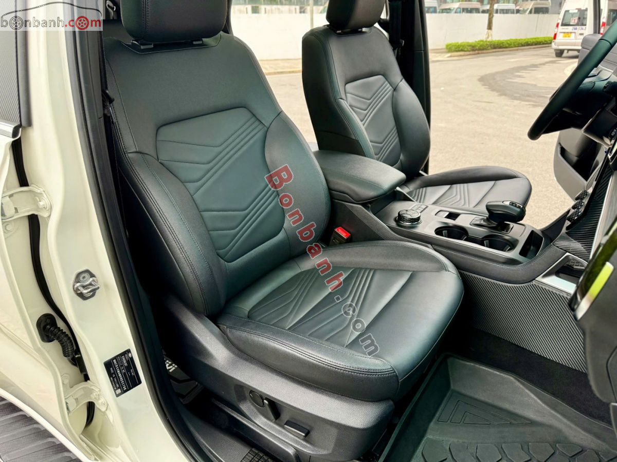 Bán ô tô Ford Everest Titanium Plus 2.0L 4x4 AT - 2024 - xe cũ