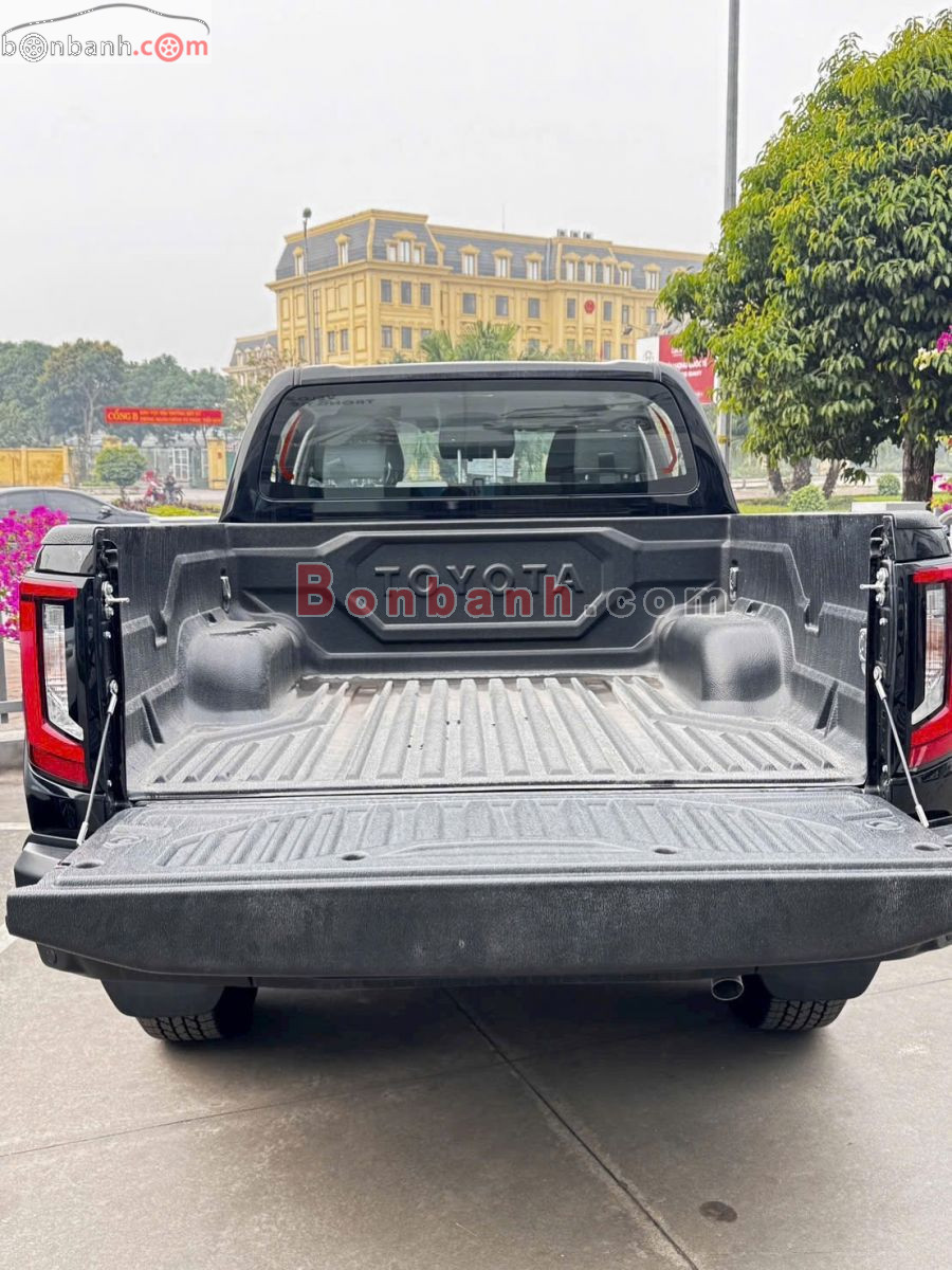 Bán ô tô Toyota Hilux Pro 2.8L 4x2 AT - 2026 - xe mới