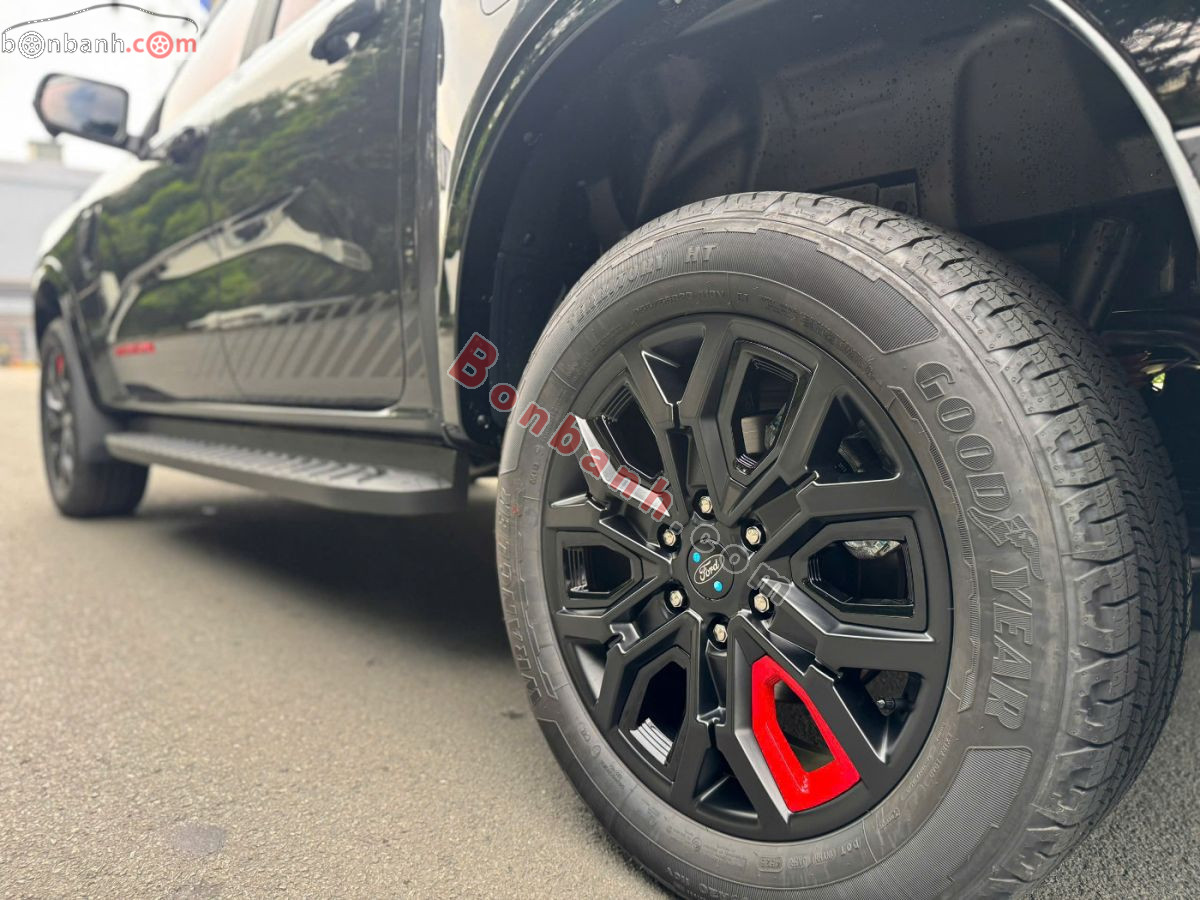 Bán ô tô Ford Ranger Stormtrak 2.0L 4x4 AT - 2025 - xe cũ