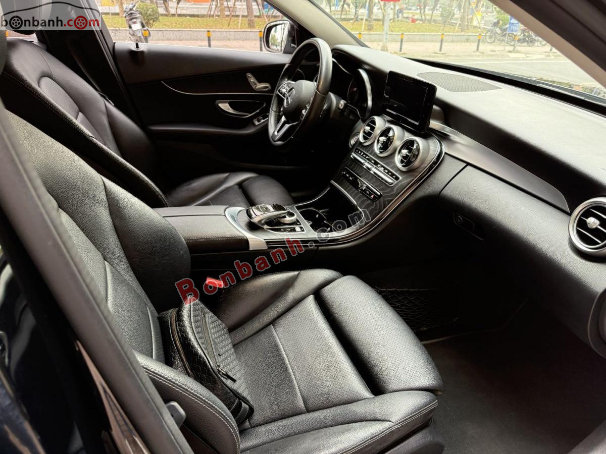 Bán ô tô Mercedes Benz C class C200 - 2018 - xe cũ