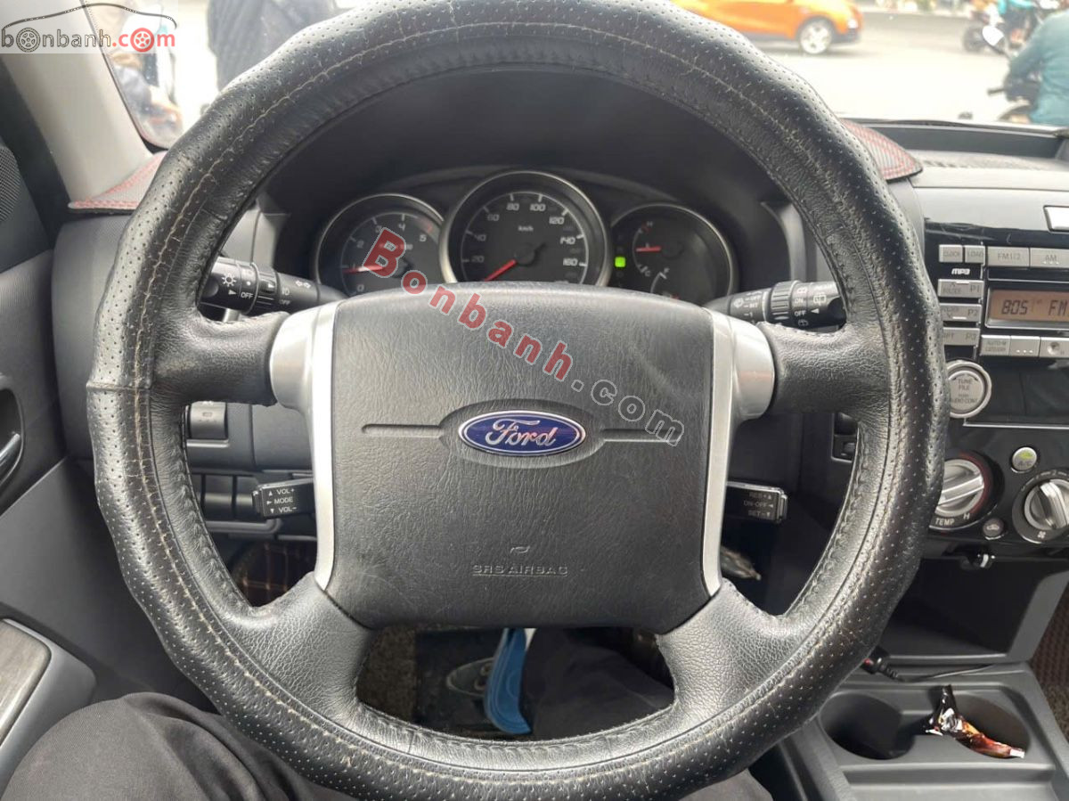 Bán ô tô Ford Everest Limited 2.5L 4x2 AT - 2013 - xe cũ