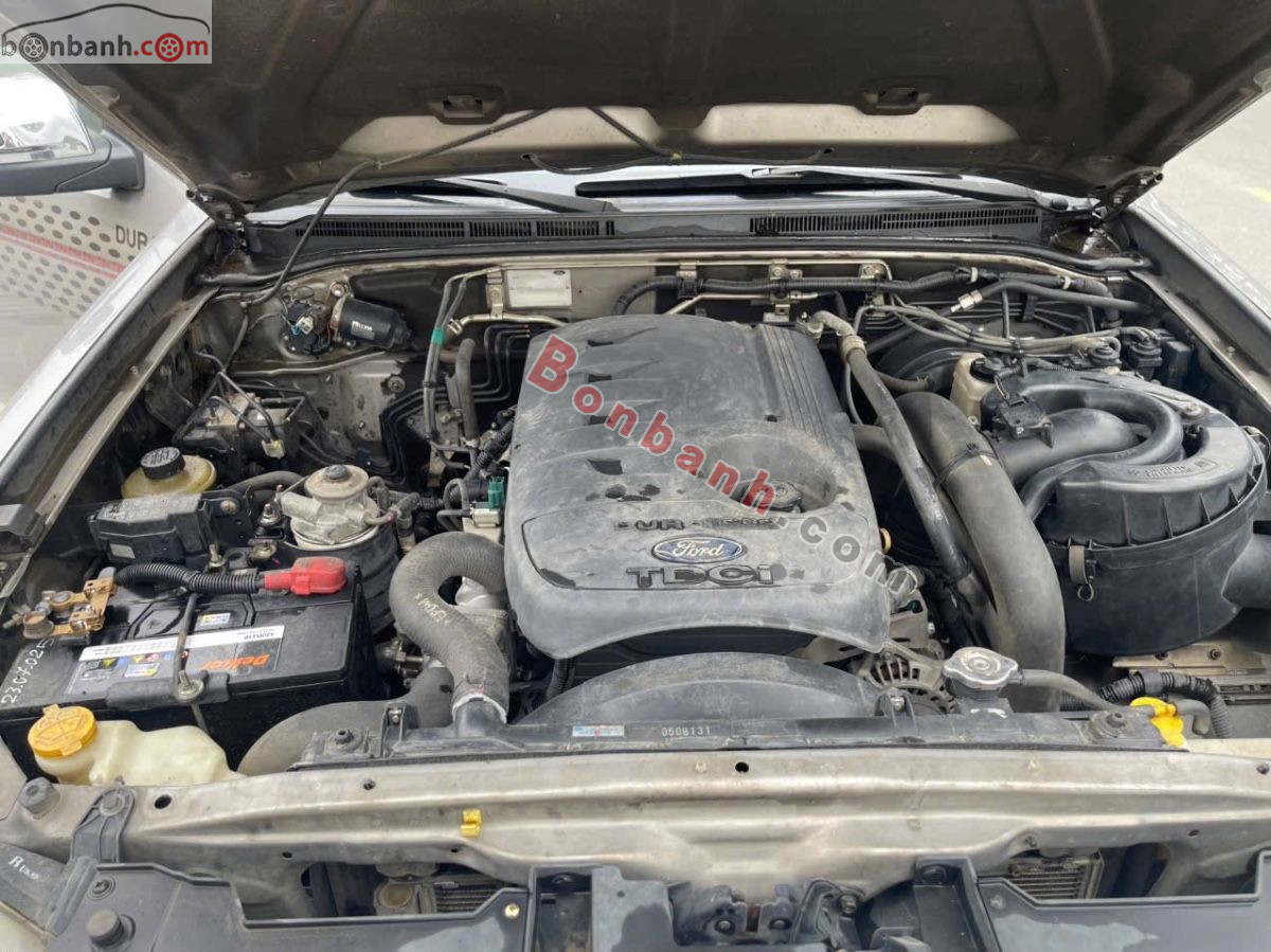 Bán ô tô Ford Everest Limited 2.5L 4x2 AT - 2013 - xe cũ