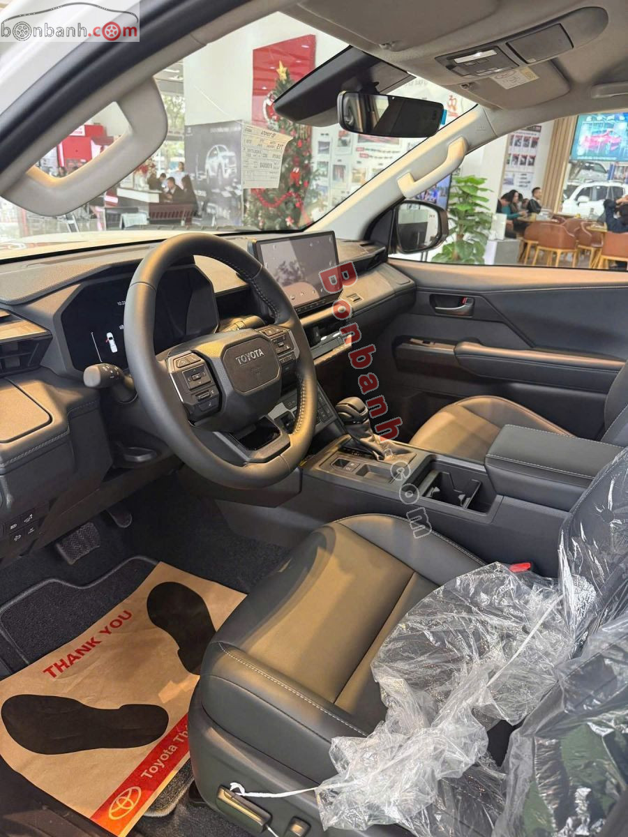 Bán ô tô Toyota Hilux Trailhunter 2.8L 4x4 AT - 2026 - xe mới