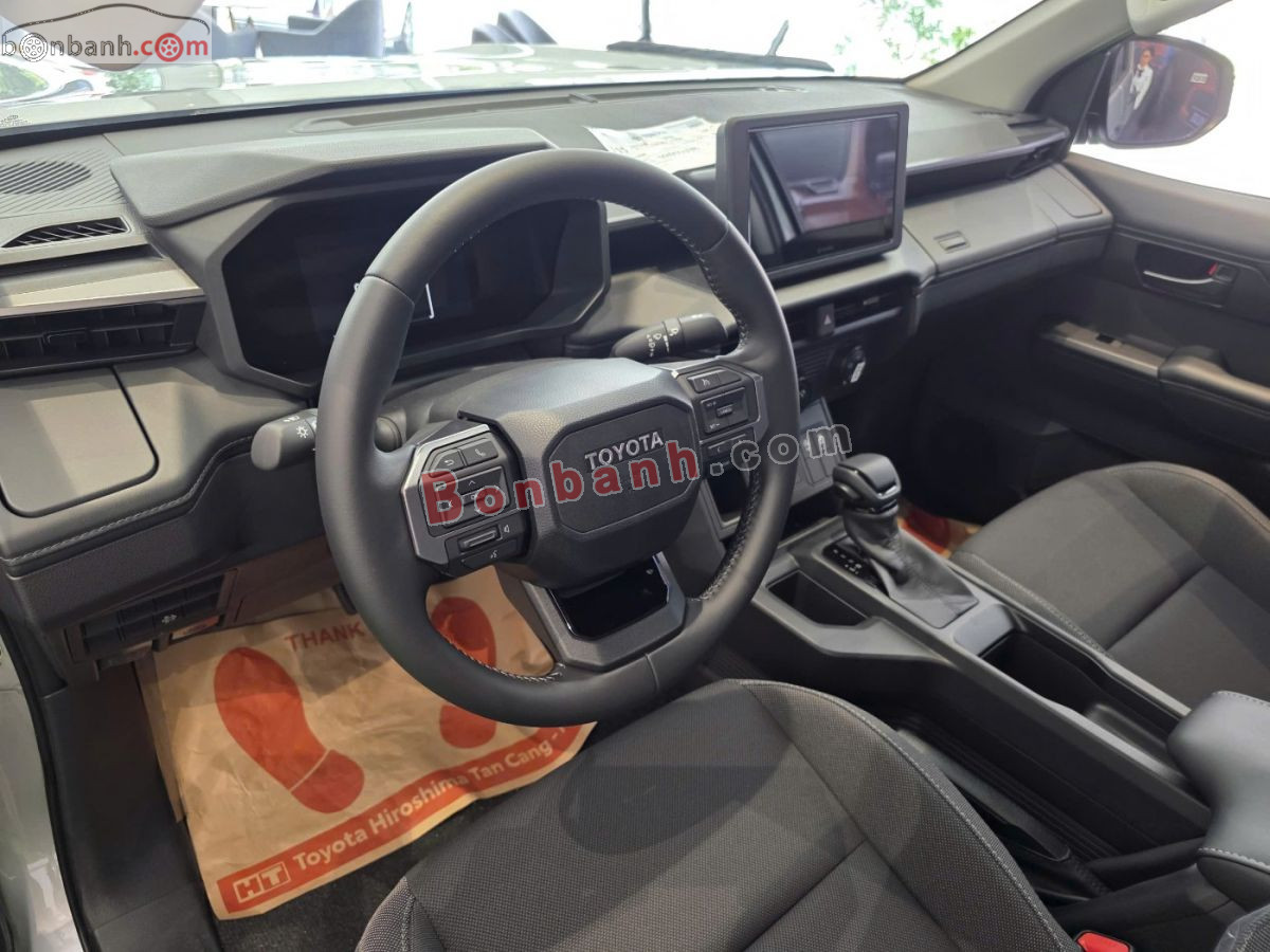 Bán ô tô Toyota Hilux Pro 2.8L 4x2 AT - 2026 - xe mới