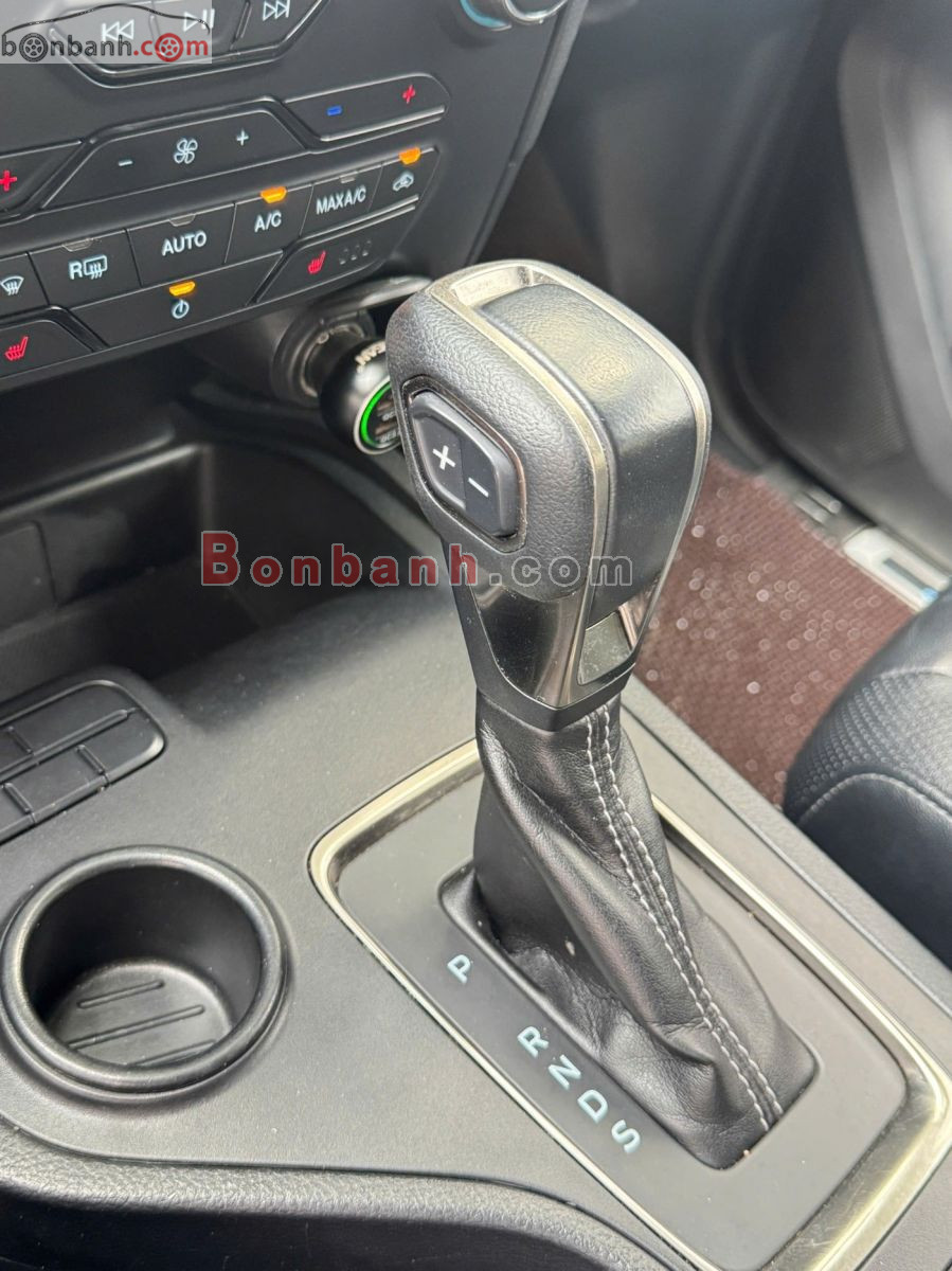 Bán ô tô Ford Everest Titanium 2.0L 4x2 AT - 2021 - xe cũ