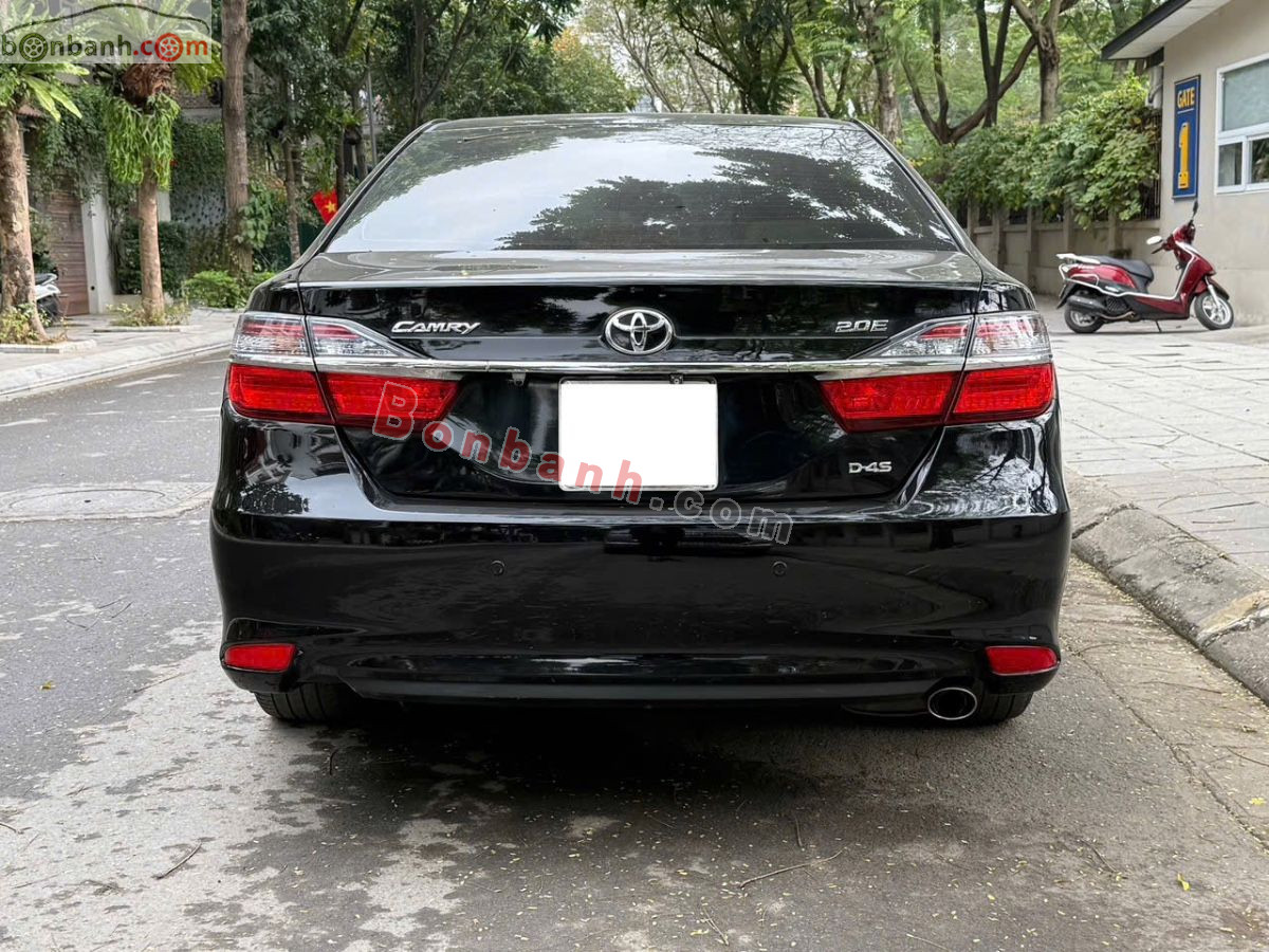 Bán ô tô Toyota Camry 2.0E - 2018 - xe cũ