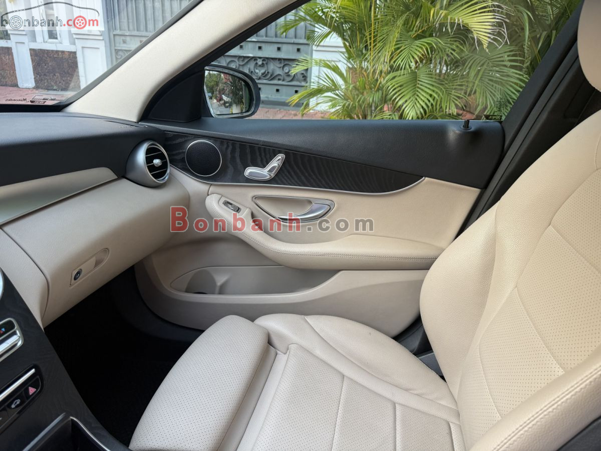Bán ô tô Mercedes Benz C class C200 - 2019 - xe cũ