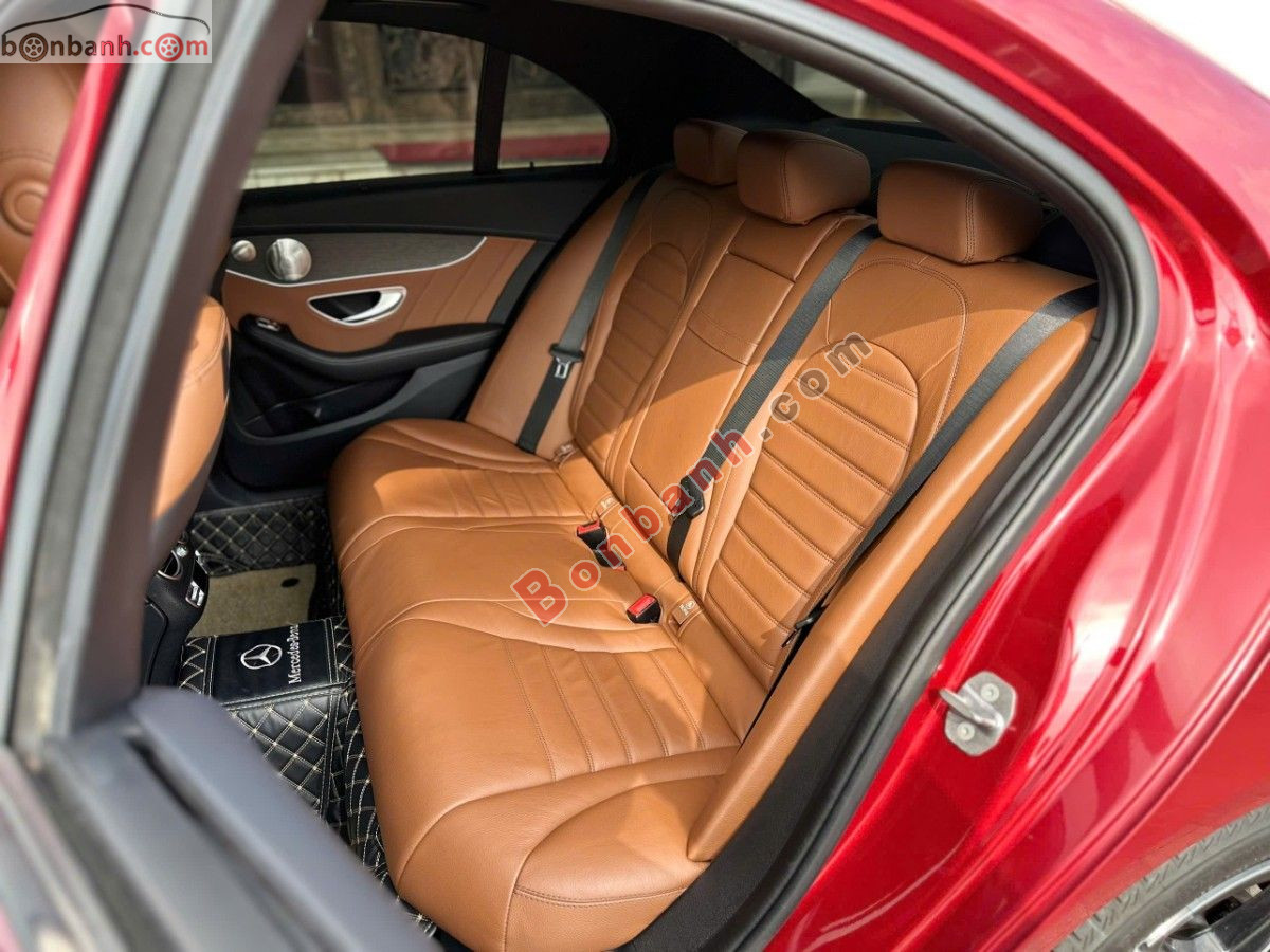 Bán ô tô Mercedes Benz C class C300 AMG - 2019 - xe cũ