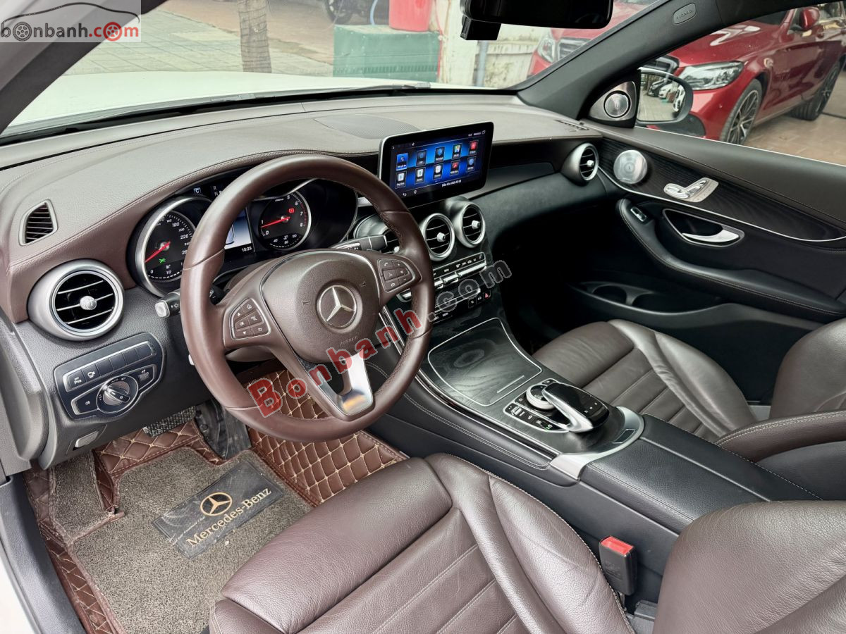 Bán ô tô Mercedes Benz GLC 300 4Matic - 2017 - xe cũ
