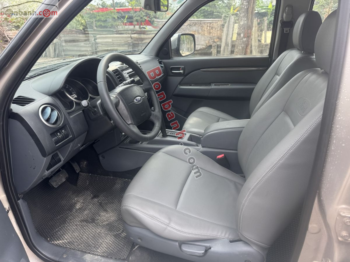 Bán ô tô Ford Everest Limited 2.5L 4x2 AT - 2013 - xe cũ